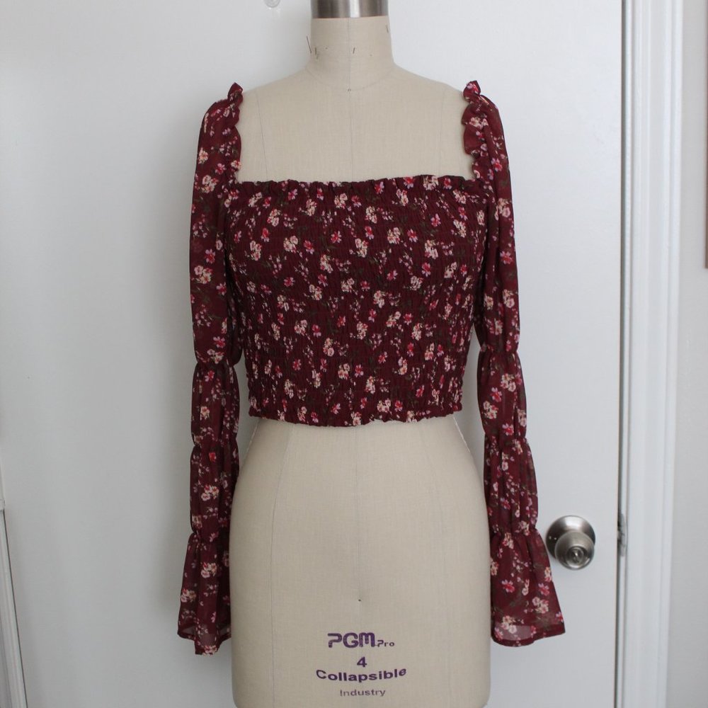 WILD FABLE BURGUNDY FLORAL CROP TOP W/ SHIRRED BODICE & GATHERED SLEEVES SIZE S